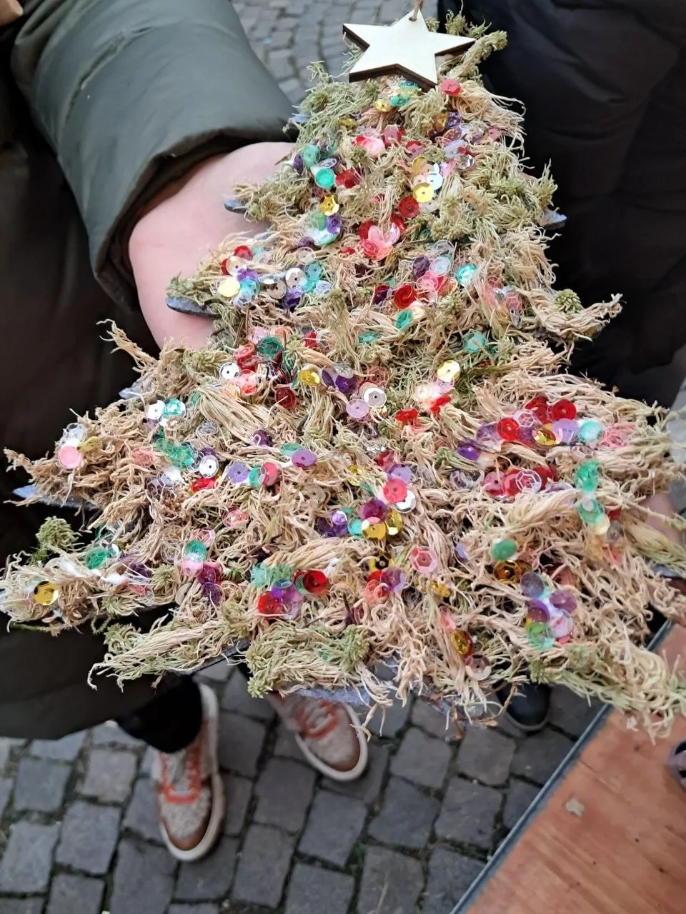 Tannenbaum mit Glitzer und Pailletten